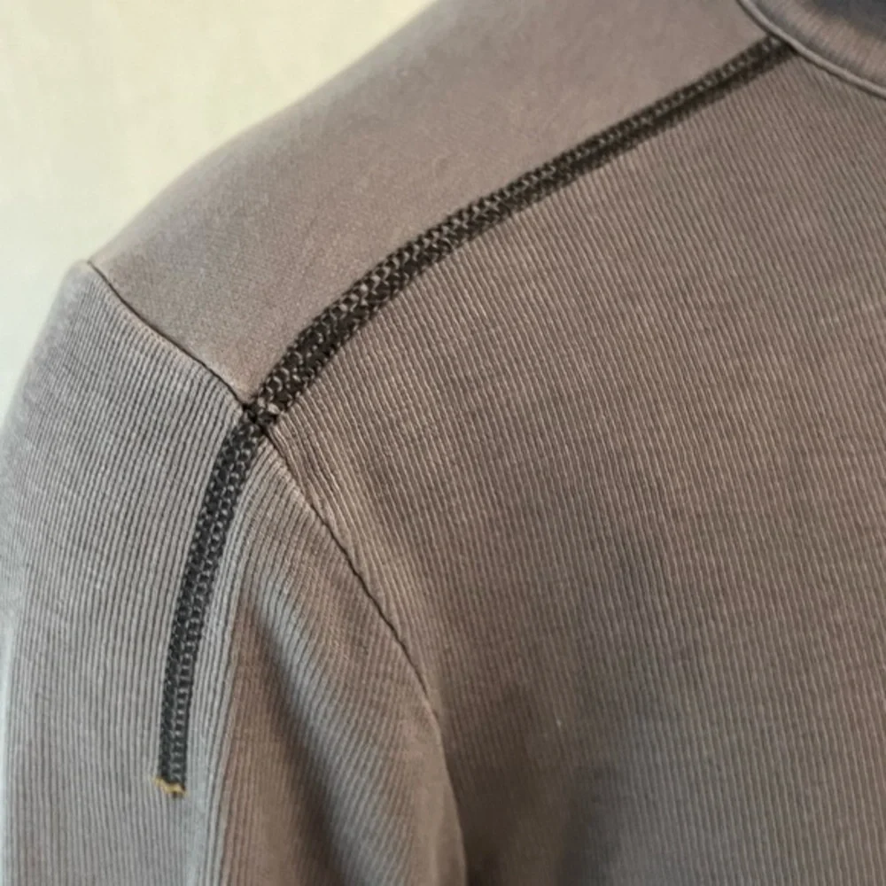 Tommy Bahama men’s pullover sweater‎